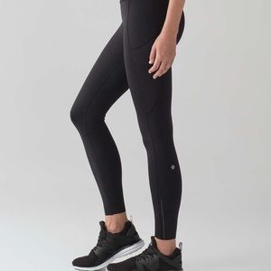 Lululemon Fast & Free 7/8 Tight Nulux 25”—Black